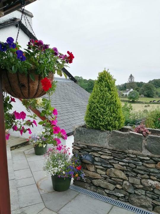 The Brown Horse Inn Winster  Buitenkant foto